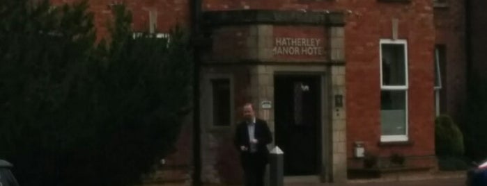 Hatherley Manor Hotel is one of สถานที่ที่ Jana ถูกใจ.