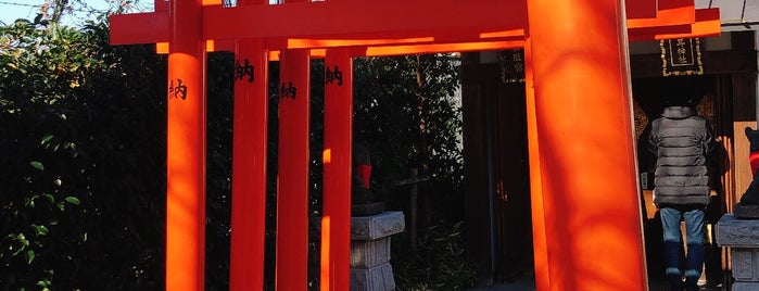 Akagi Desei Inari Shrine is one of 訪問した寺社仏閣.