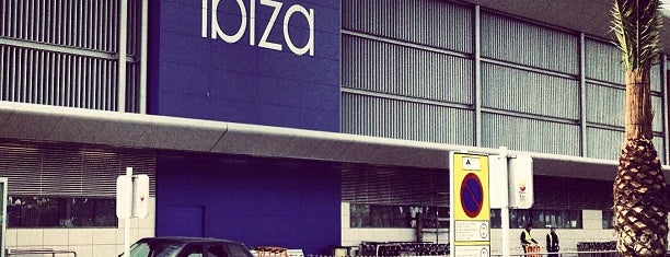 イビサ空港 (IBZ) is one of Ibiza Essentials.