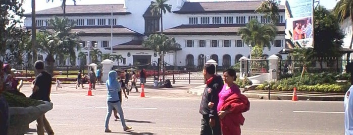 Gedung Sate is one of Top 10 favorites places in Bandung, Indonesia.