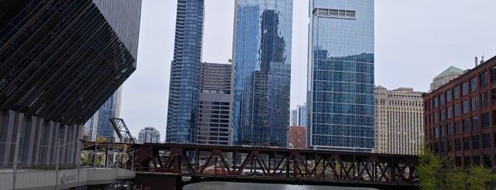 Franklin Street Bridge is one of Chicago.