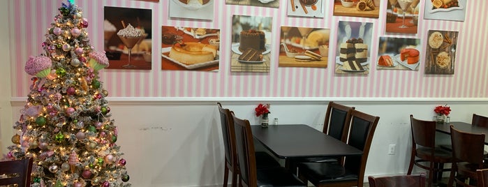 Dolce Amore Bakery is one of Tempat yang Disukai Angelo.