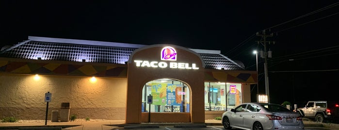 Taco Bell is one of Angelo’s Liked Places.