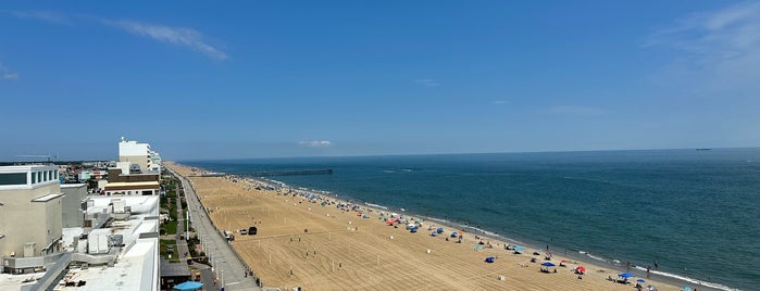 Beach Quarters Resort is one of Lieux qui ont plu à Angelo.