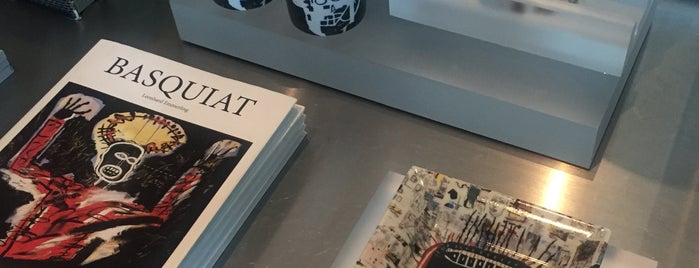 The Broad Museum Gift Shop is one of To Try - Elsewhere26.