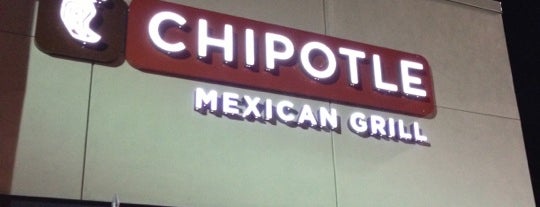 Chipotle Mexican Grill is one of สถานที่ที่บันทึกไว้ของ Estela.