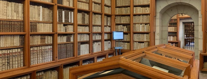Biblioteca Fray Francisco de Burgoa is one of Locais curtidos por Luis Felipe.