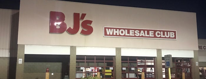 BJ's Wholesale Club is one of Steaks.