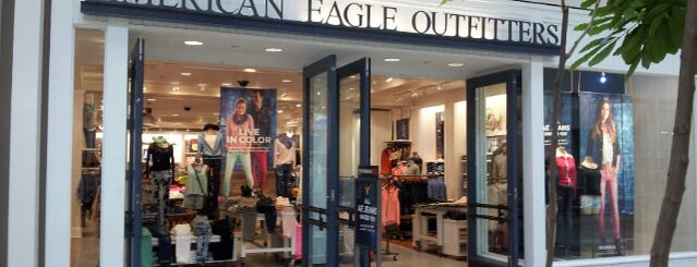 American Eagle Outfitters - Closed is one of Check-in for Discount.