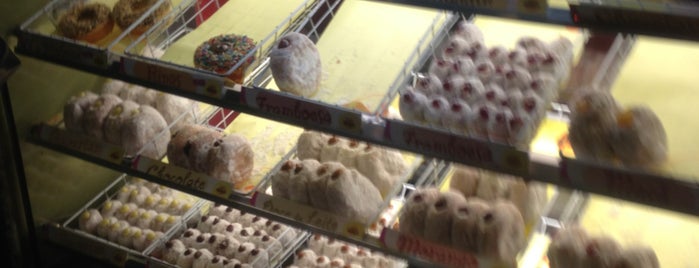 Café Donuts is one of Top 10 favorites places in Jundiaí.