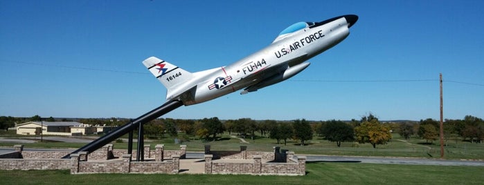 Perrin Airforce Base Museum is one of places where i wanna go.
