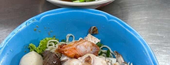 Gorn's Chicken Noodle is one of Kuliner Hat Yai, Thailand.