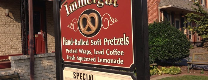 Immergut Homemade Soft Pretzels is one of สถานที่ที่บันทึกไว้ของ Kimmie.
