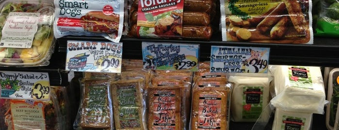 Trader Joe's is one of Martinさんのお気に入りスポット.