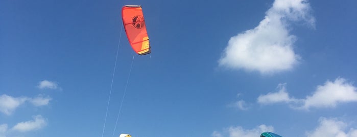 Yas Island Kite Spot is one of Central Capital District (Abu Dhabi).