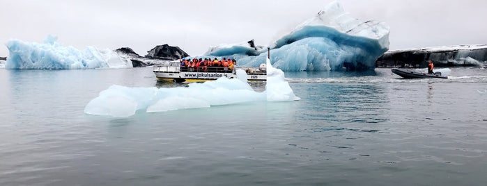Jökulsárlón (Glacier Lagoon) is one of Tempat yang Disukai Ali.
