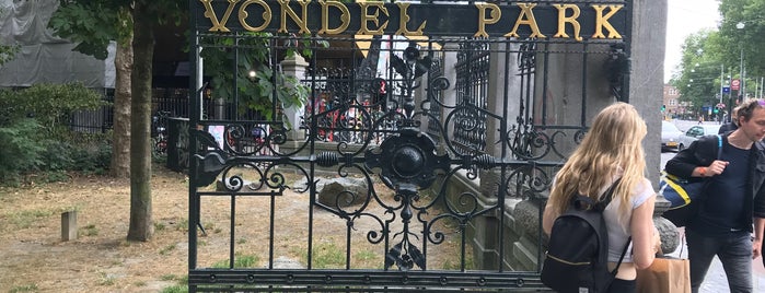 Vondelpark is one of Locais curtidos por Ali.