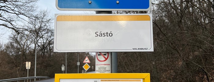 Sástó is one of Magyarország.