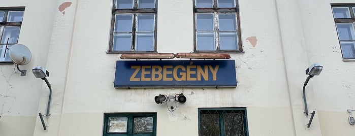 Zebegény vasútállomás is one of Important.