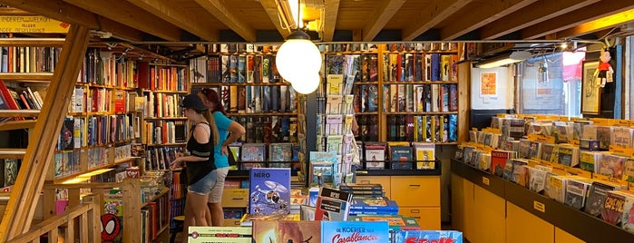 Stripwinkel Blunder is one of Book Stores.