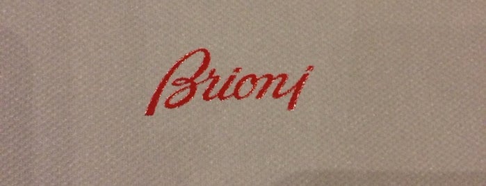 Brioni is one of Dee'nin Kaydettiği Mekanlar.