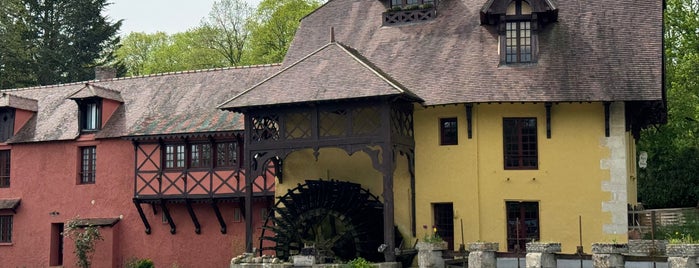 Le Moulin de Fourges is one of Giverny.