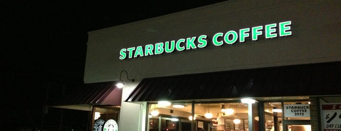 Starbucks is one of Tempat yang Disukai Kristeena.