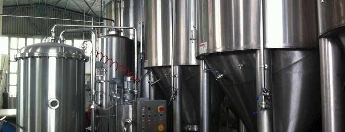 Zeos Brewing Company is one of Ζυθοποιίες Ελλάδος.