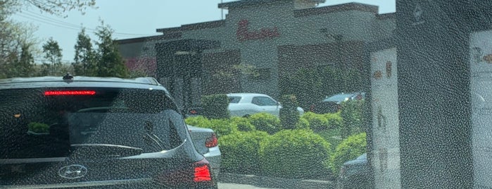 Chick-fil-A is one of Lugares favoritos de Lynn.