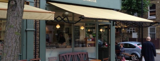 Munson's Coffee & Eats is one of Gespeicherte Orte von George.