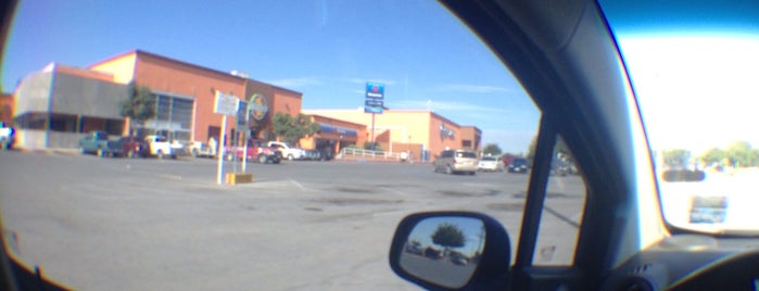Plaza Juarez Mall is one of souvs.