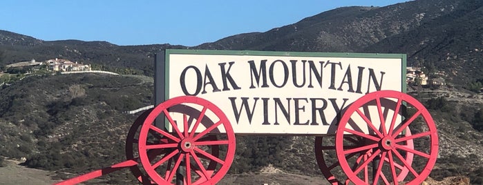 Oak Mountain Winery Caves is one of Orte, die Andrew gefallen.