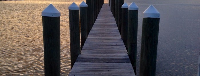 Uncle Ernie's Bayfront Grill is one of The Best of the North Florida Gulf Coast.