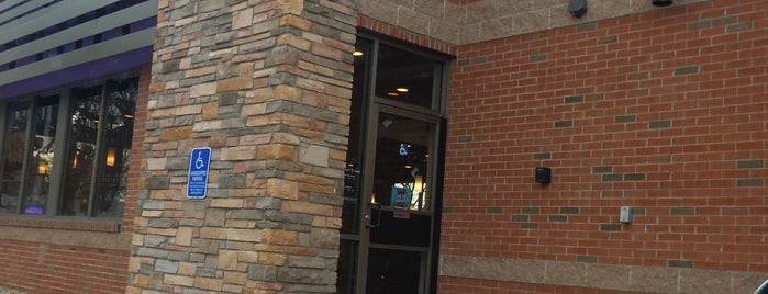 Taco Bell is one of สถานที่ที่ Adam ถูกใจ.