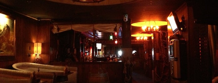 Redwood Bar & Grill is one of Places In Los AngeIes that I Recommend (Vol.1).
