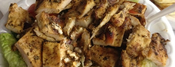 Greek Style Chicken is one of Posti che sono piaciuti a Christopher.