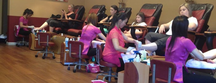 Bella Nails and Spa is one of Lugares favoritos de Felicity.