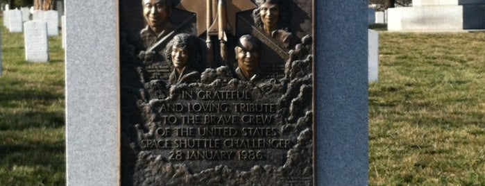 Space Shuttle Challenger Memorial is one of Lugares favoritos de Dan.