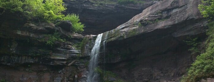 Kaaterskill Falls is one of HV.