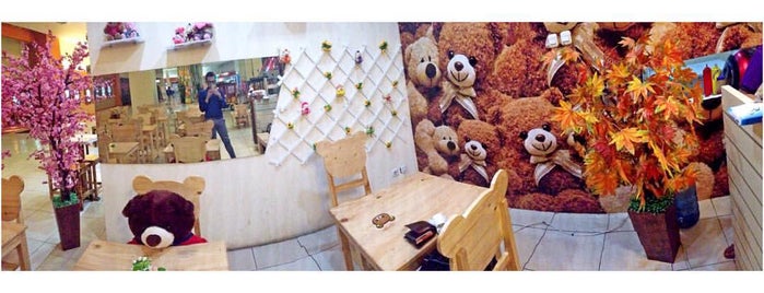 Teddy Bar is one of BKK-FnB2try.