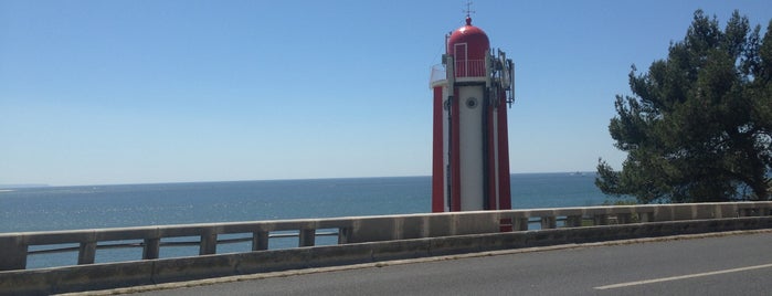 Farol de Gibalta is one of TOP Oeiras.