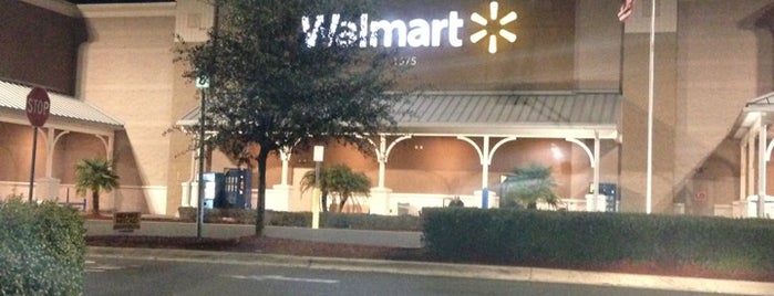 Walmart Supercenter is one of Lugares favoritos de Walter.