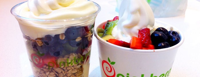 Pinkberry is one of Lugares favoritos de Moe.
