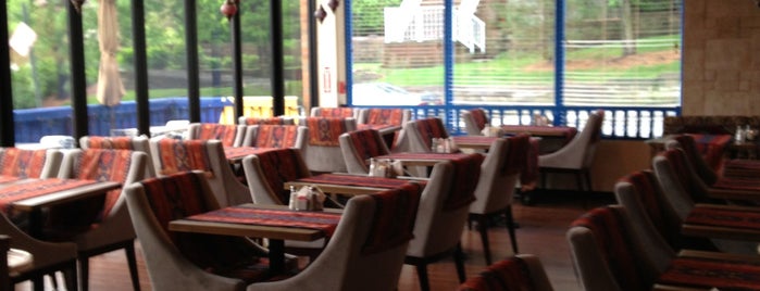 Marmaris Cafe is one of Lieux qui ont plu à Ozgur.