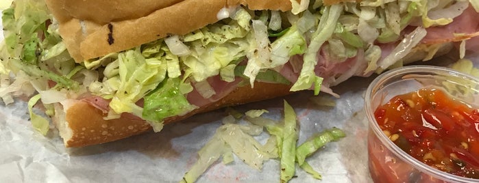 Jersey Mike's Subs is one of Kroger Walnut Shopping Center.