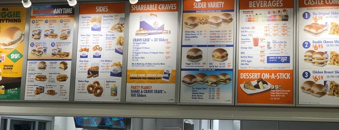 White Castle is one of Tempat yang Disukai Manny.