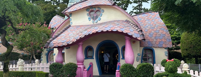 Minnie's House is one of Japan.