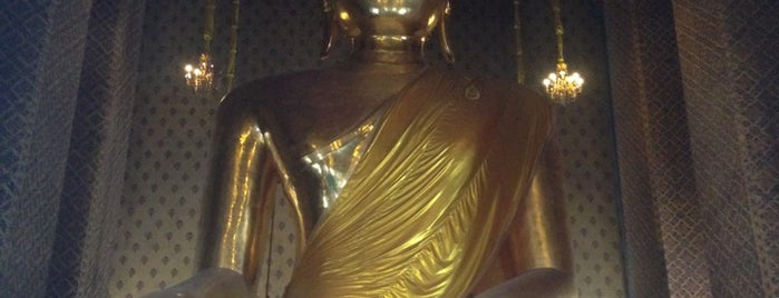 Wat Kalayanamitr is one of Quiero Ir.
