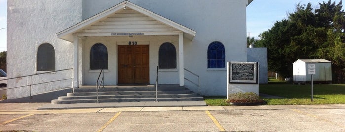 First Missionary Baptist Church is one of Jacksonville 님이 저장한 장소.