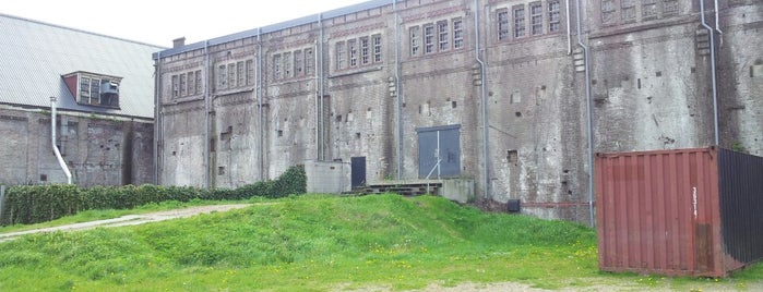 De Lichtfabriek is one of สถานที่ที่ Heinie Brian ถูกใจ.